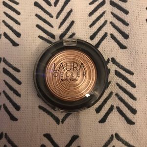 Laura Geller Makeup - Laura Geller Baked Gelato Swirl Illuminator Laura Geller Makeup - Laura Geller Baked Gelato Swirl Illuminator